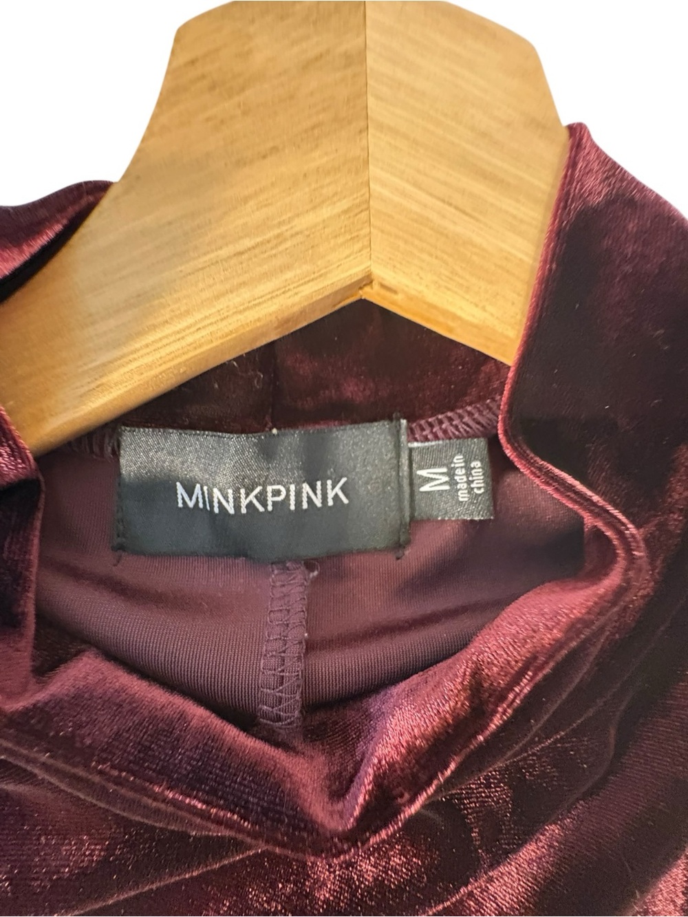 MINKPINK Women M Burgundy Velvet Maxi Dress Mock Neck Whimsigoth Gothic Slit - Picture 6 of 11
